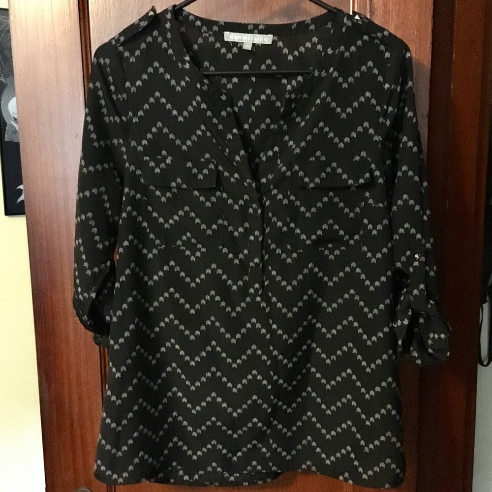 Daniel Rainn black tunic with chevron print - SM
